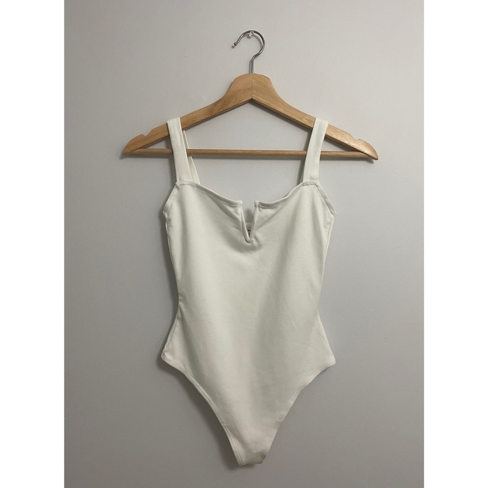 Aritzia Babaton Bodysuit